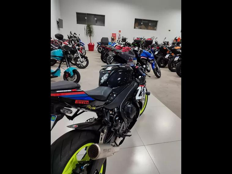 Suzuki GSX-R Preto 10