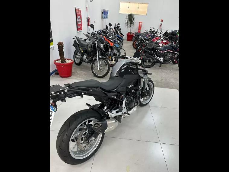 BMW F 900 Preto 11