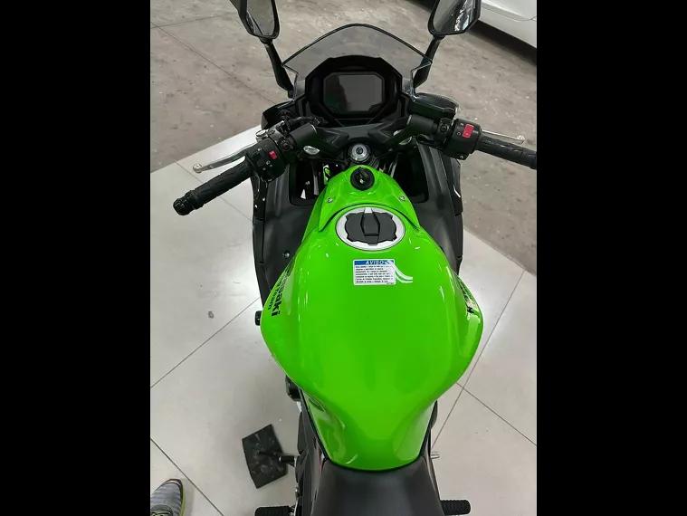 Kawasaki Ninja Verde 27