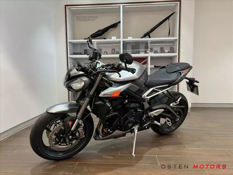 Triumph Street Triple Prata 5