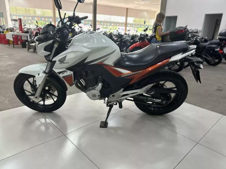 Honda CB Twister Branco 18