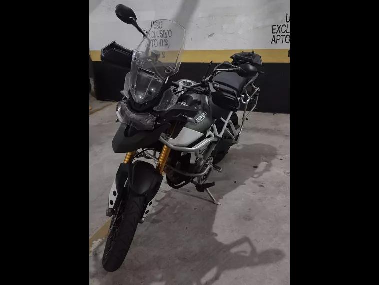 Triumph Tiger 900 Verde 2