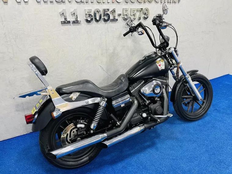 Harley-Davidson Dyna Preto 15