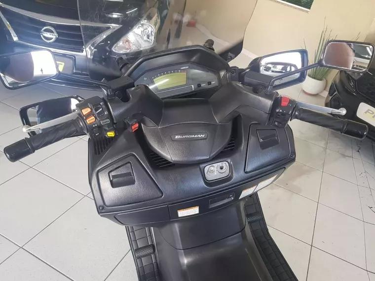 Suzuki Burgman Preto 3