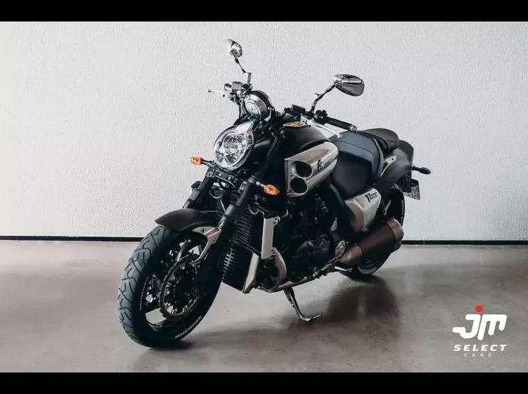 Yamaha VMax Preto 1