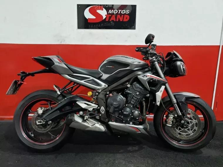 Triumph Street Triple Prata 1