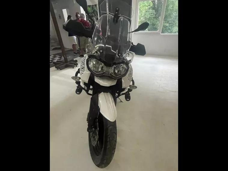 Triumph Tiger 800 Branco 9