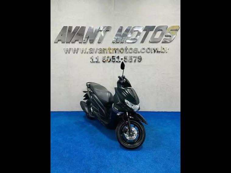 Yamaha Fluo Preto 1