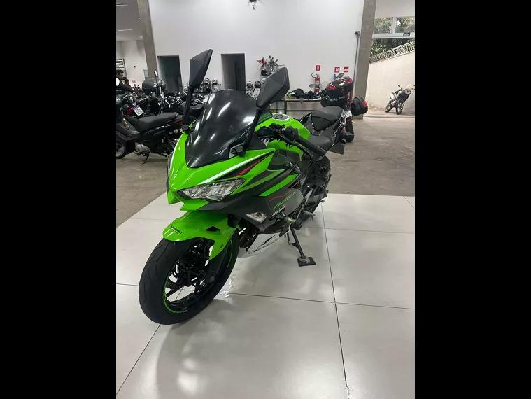 Kawasaki Ninja Verde 16