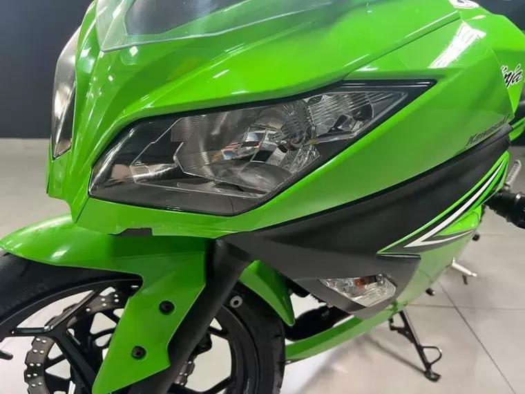 Kawasaki Ninja Verde 9