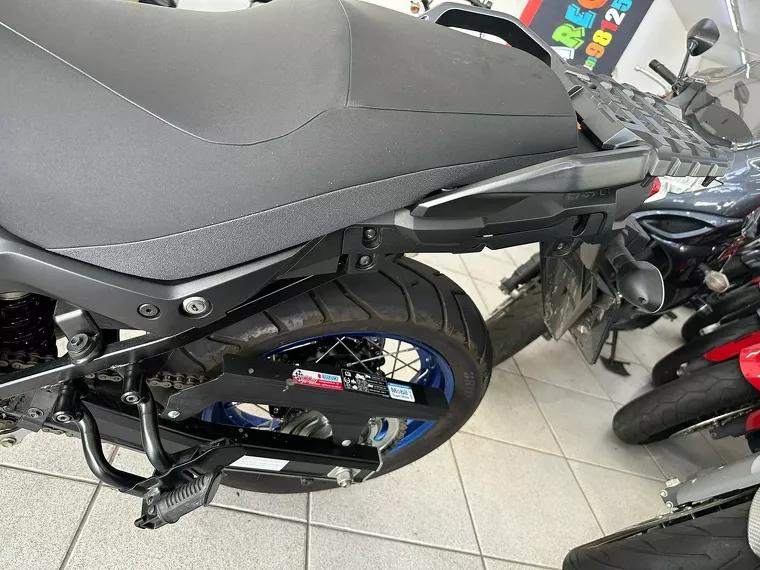 Suzuki V-Strom Azul 14