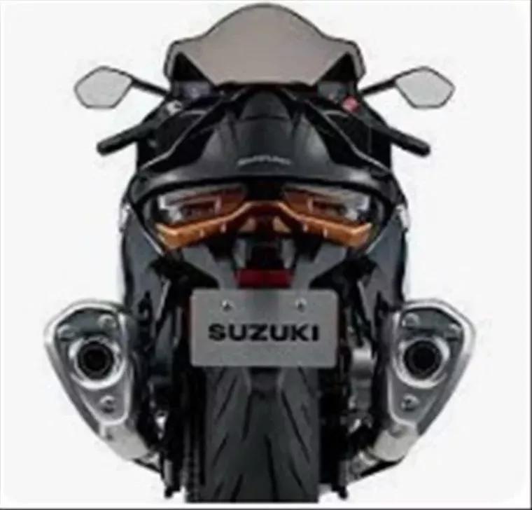 Suzuki GSX Preto 2