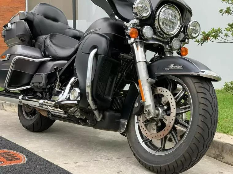 Harley-Davidson Ultra Limited Cinza 12