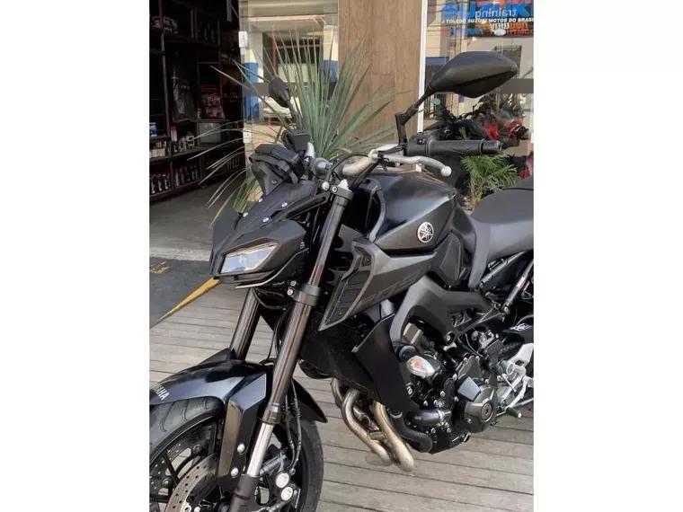 Yamaha MT-09 Preto 14