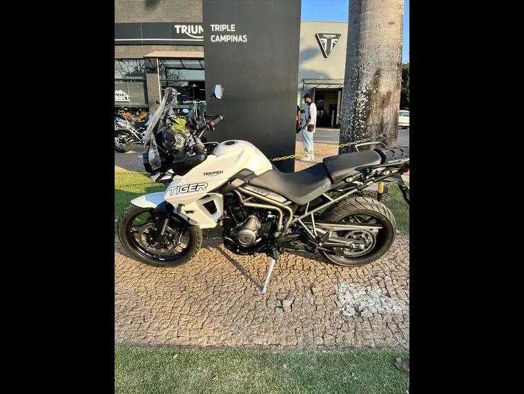 Triumph Tiger 800 Branco 2