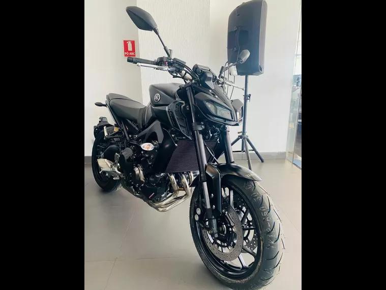 Yamaha MT-09 Azul 34