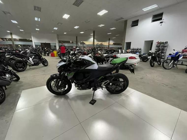 Kawasaki Z Branco 22