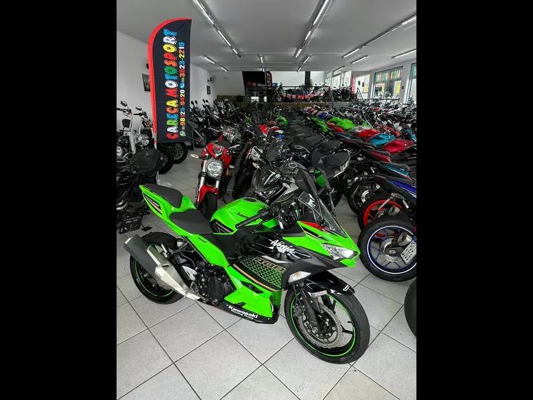 Kawasaki Ninja Verde 6