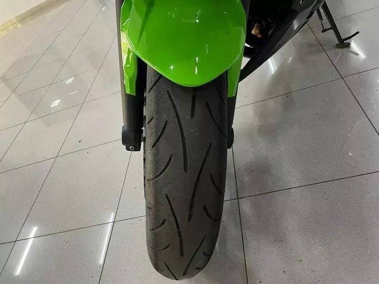 Kawasaki Ninja Verde 12