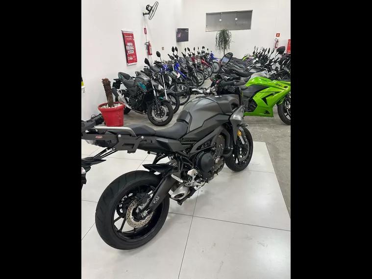 Yamaha MT-09 Preto 6