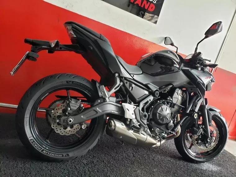 Kawasaki Z 650 Preto 3