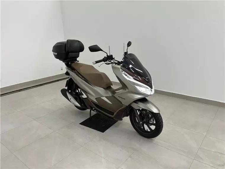 Honda PCX Prata 1