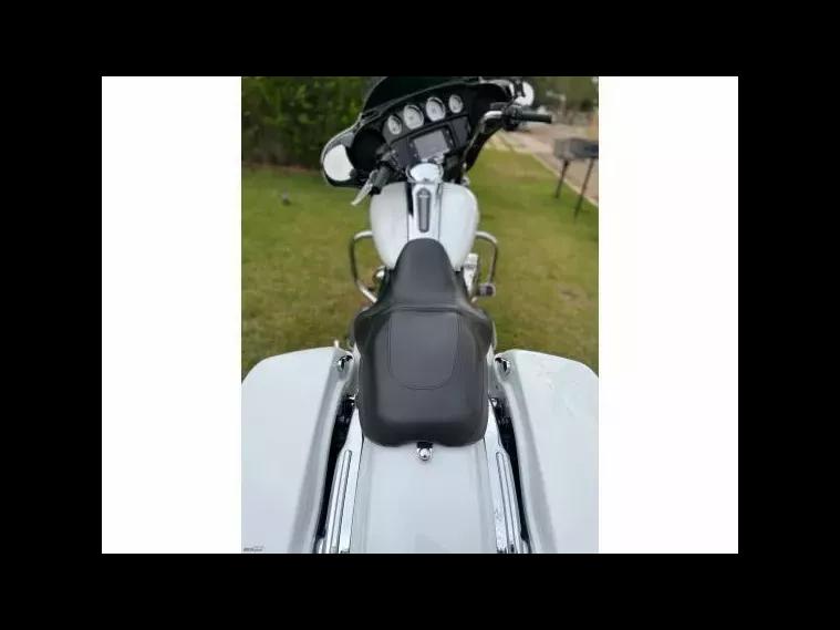 Harley-Davidson Street Glide Branco 7