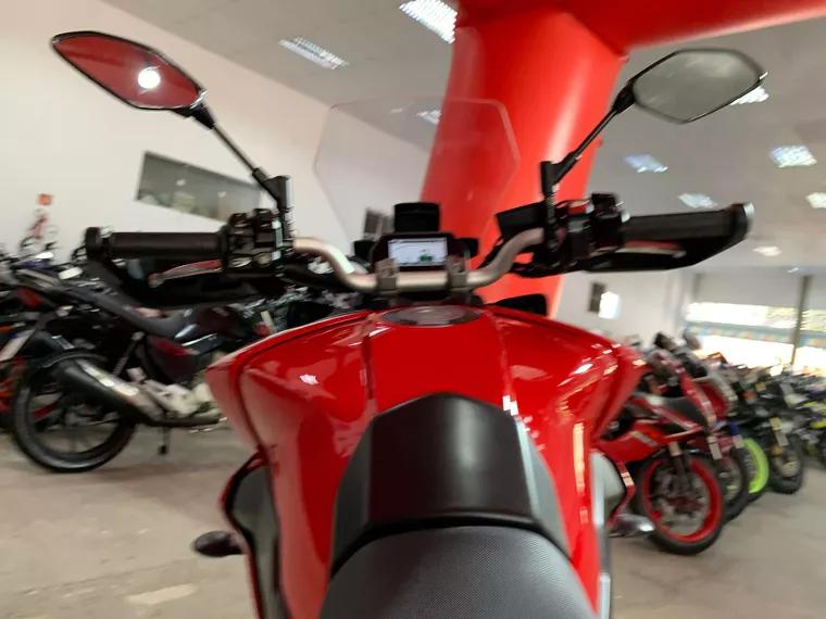 Yamaha MT-09 Vermelho 22