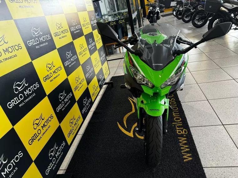 Kawasaki Ninja Verde 4