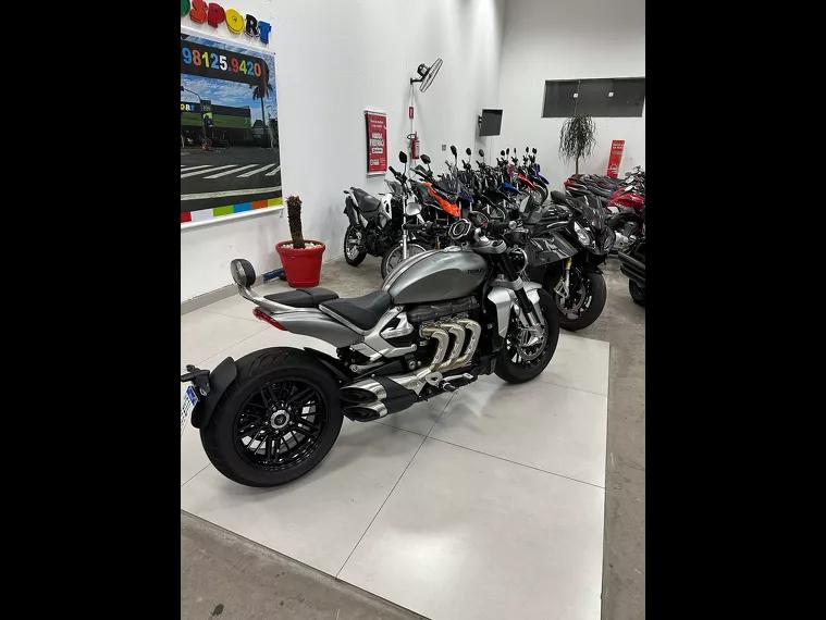 Triumph Rocket III Prata 21