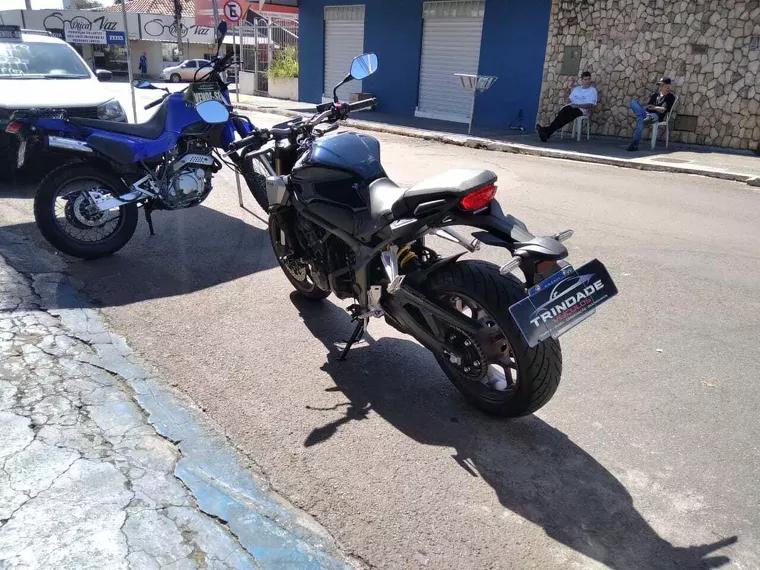 Honda CBR 650 Azul 10