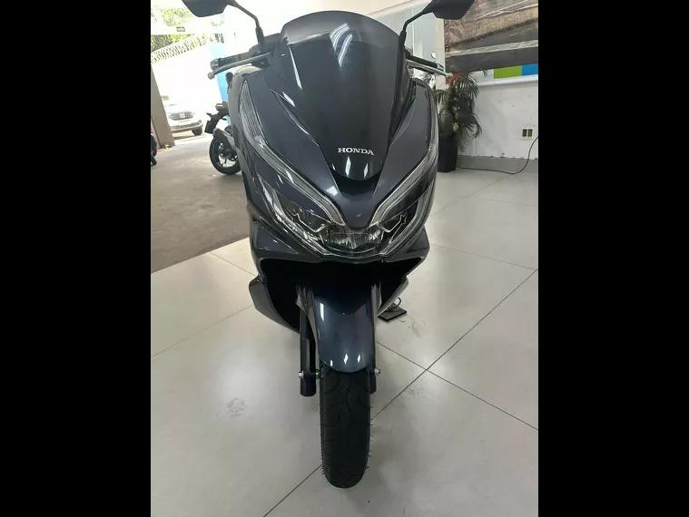 Honda PCX Cinza 22