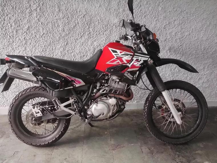 Yamaha XT 600 Vermelho 4