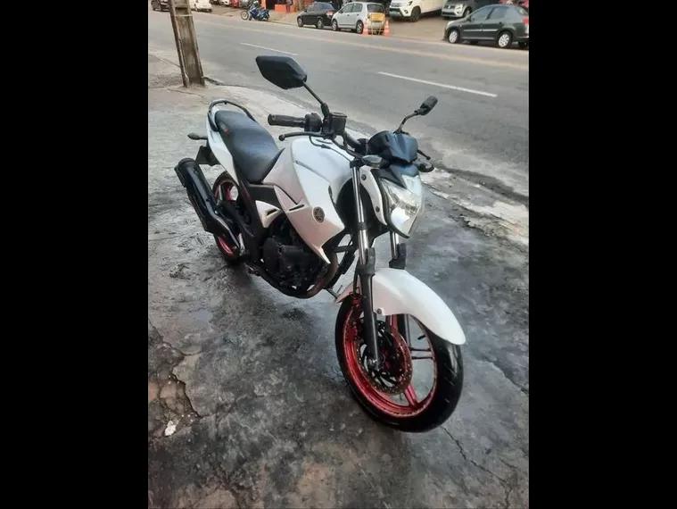 Yamaha Fazer 250 Branco 3