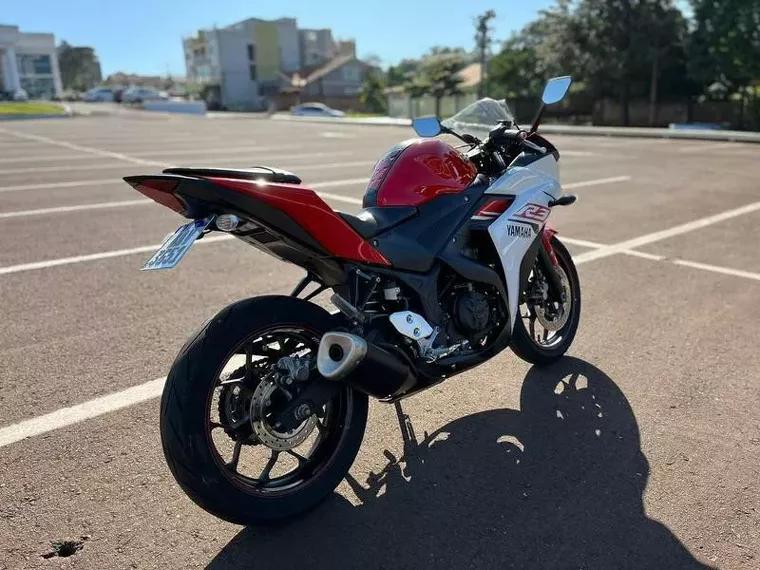 Yamaha YZF R3 Vermelho 4