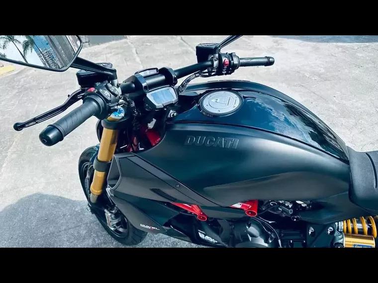 Ducati Diavel Preto 2