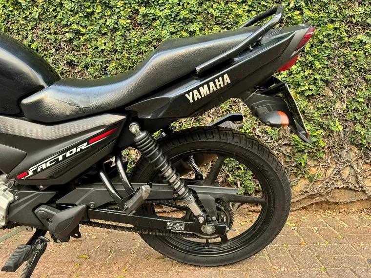 Yamaha YBR 125 Factor Preto 3