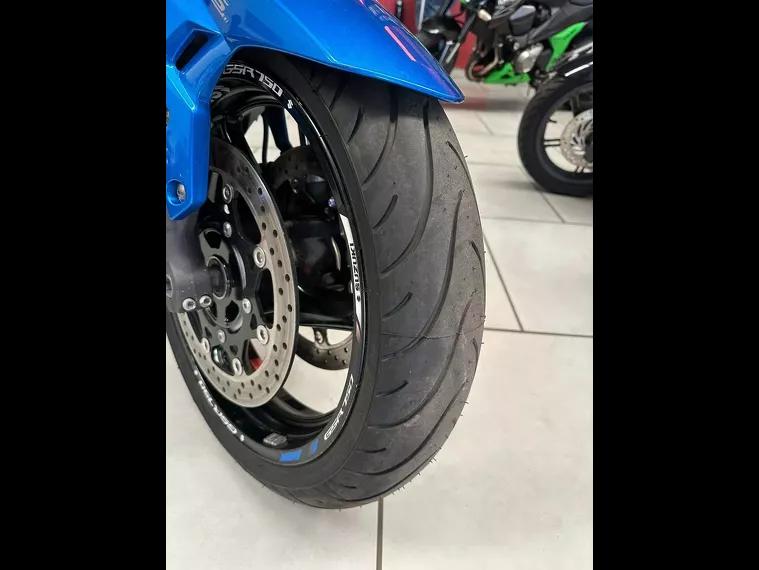 Suzuki GSR Azul 3