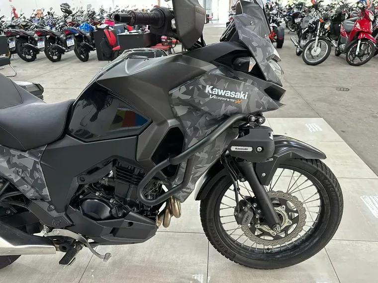 Kawasaki Versys Preto 16