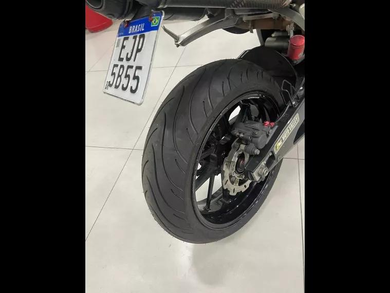 Yamaha YZF R1 Preto 10