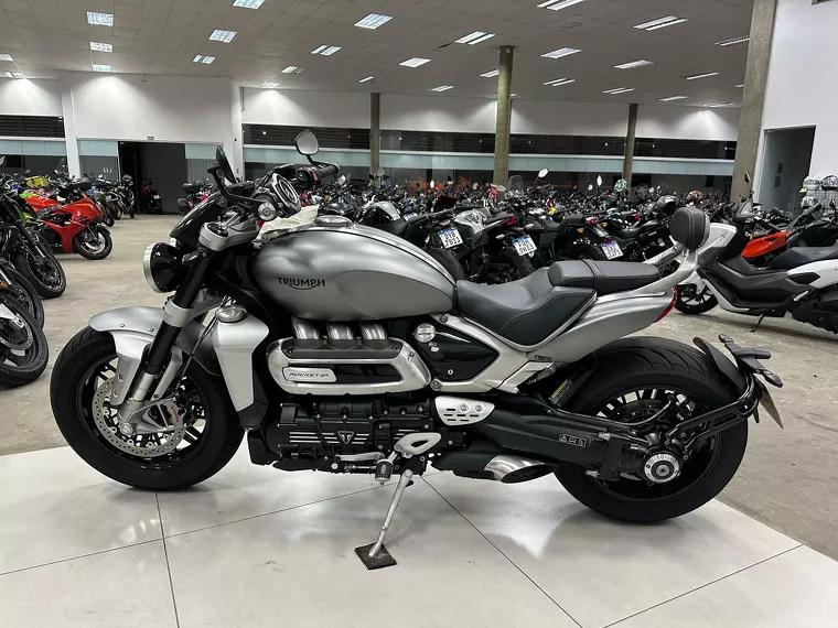 Triumph Rocket III Prata 15