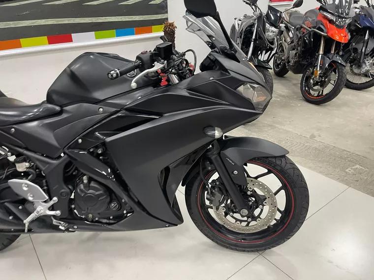 Yamaha YZF R3 Preto 3