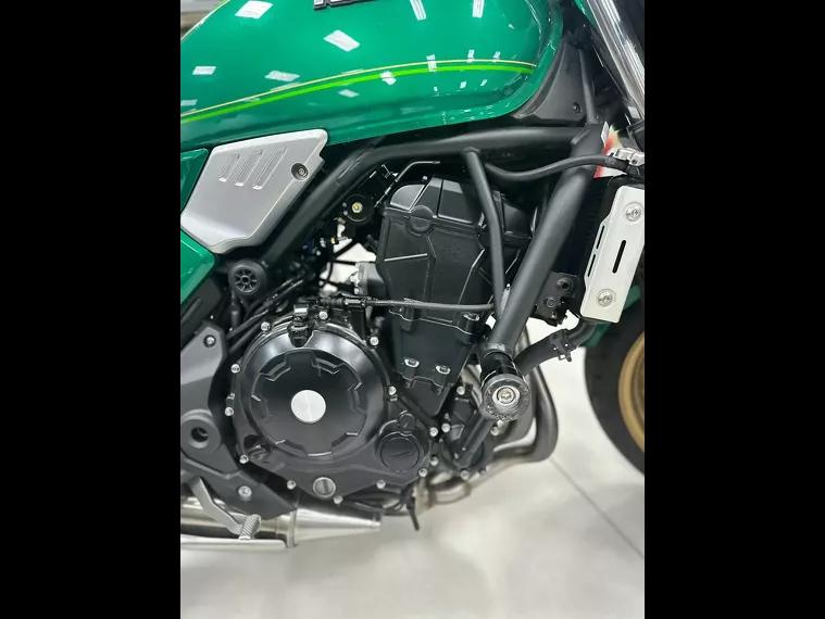 Kawasaki Z 650 Verde 4