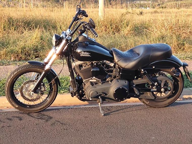 Harley-Davidson Street Bob Preto 9