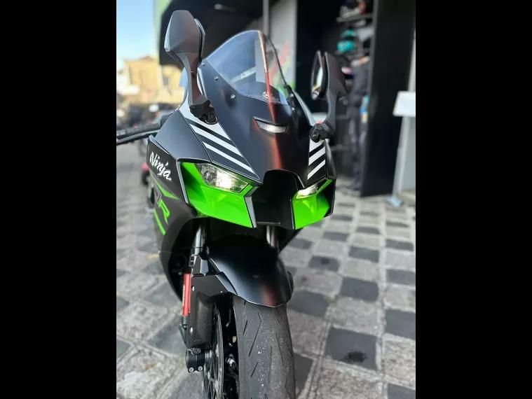 Kawasaki Ninja Preto 2