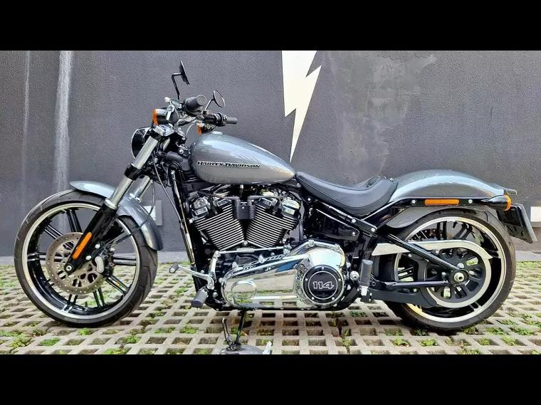 Harley-Davidson Breakout Cinza 5