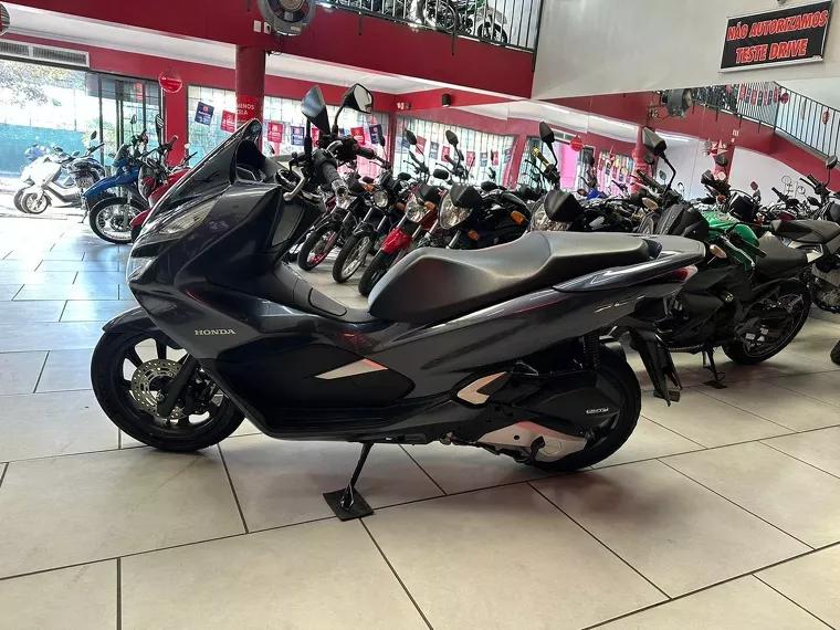 Honda PCX Cinza 8