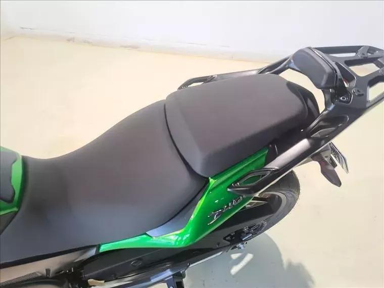 Bajaj Dominar Verde 8