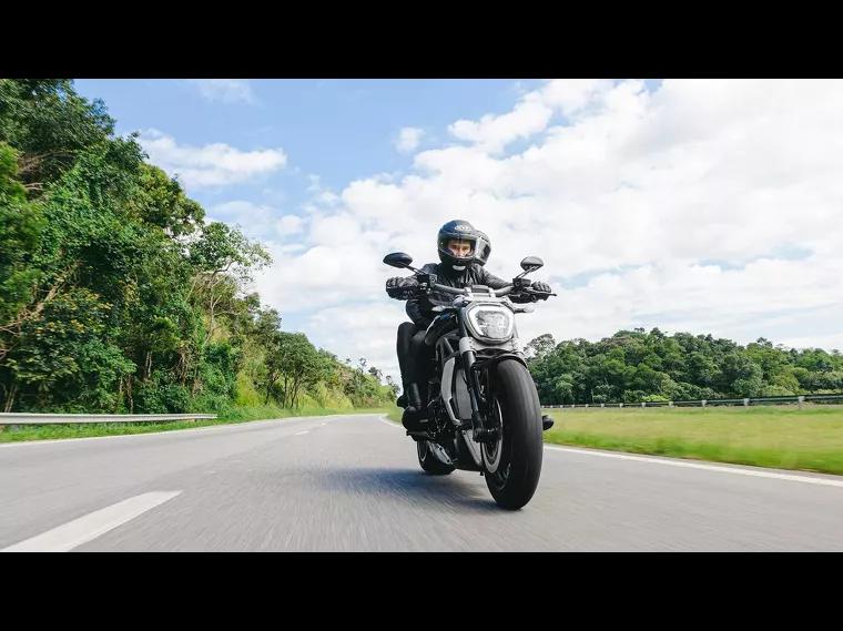 Ducati Xdiavel Preto 10