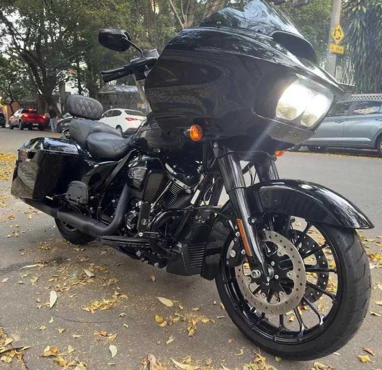 Harley-Davidson Road Glide Preto 2